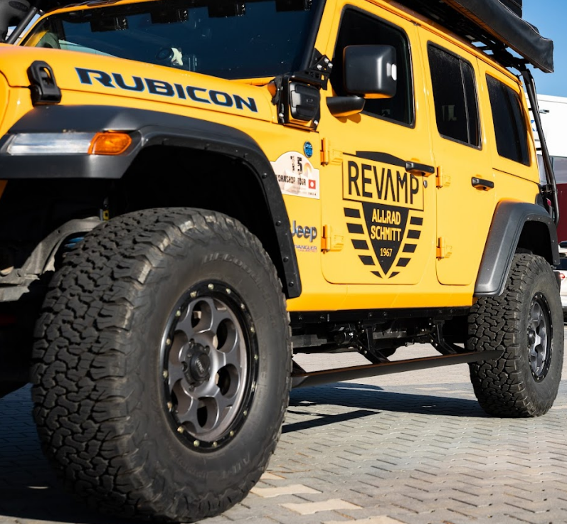 OFD Elektrische Trittbretter JL 4,-Türer