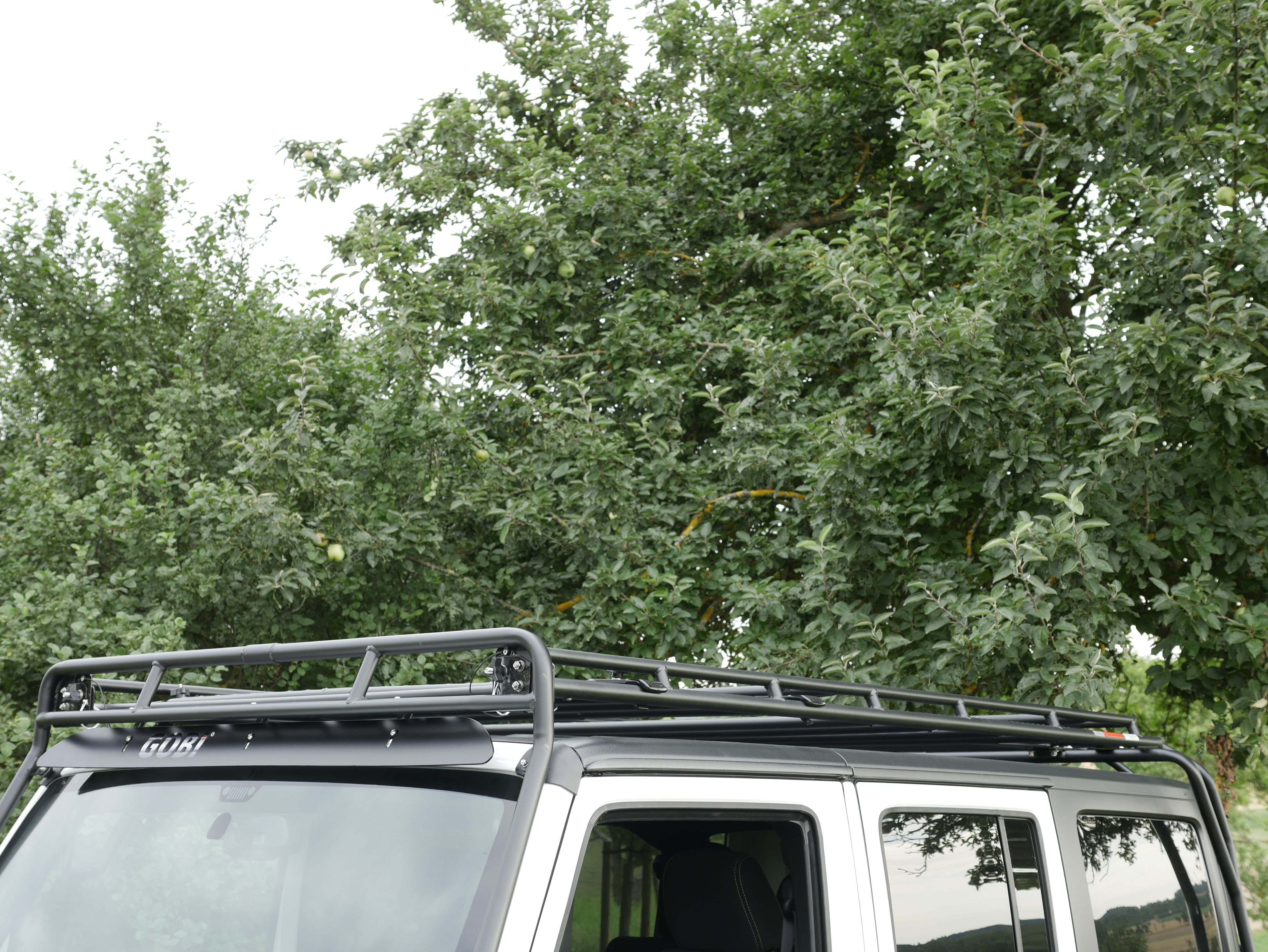 Jeep Wrangler Dachgepäckträger Gobi Stealth Rack
