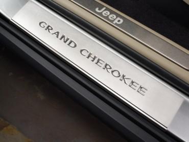 Einstiegsleisten Set mit Schriftzug Grand Cherokee