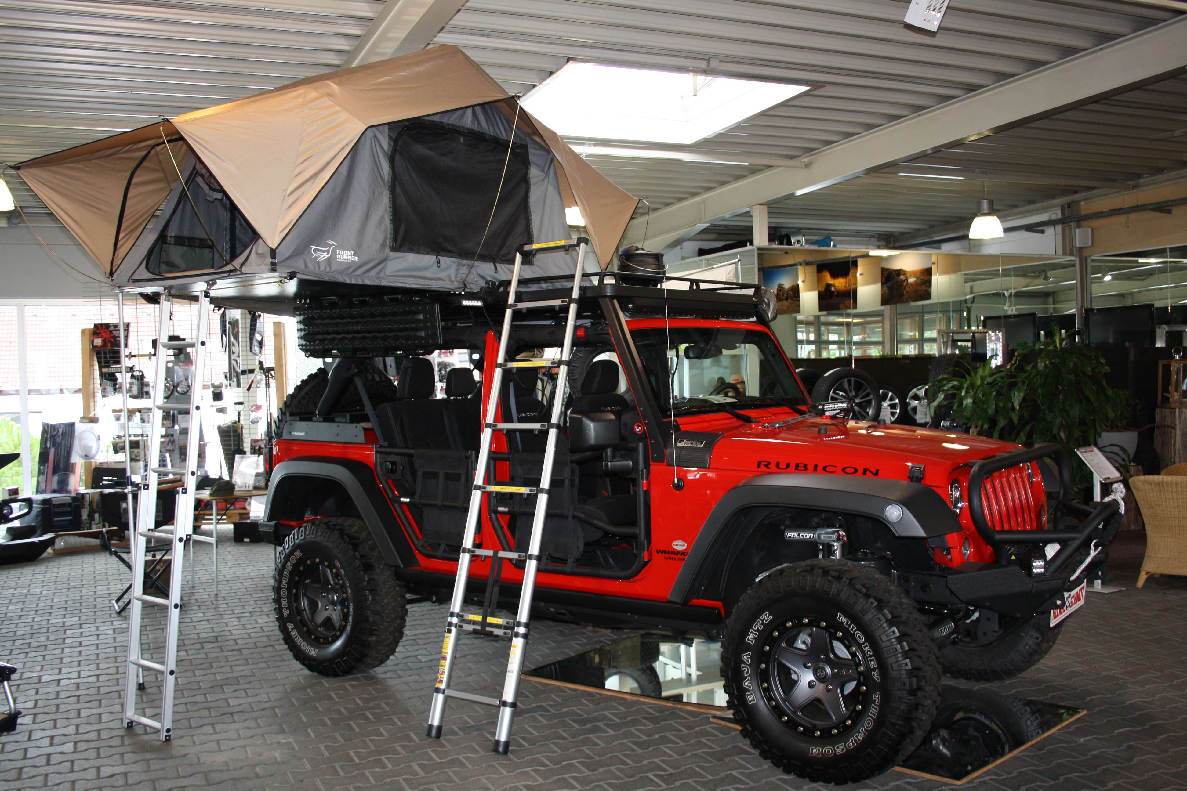 Jeep Fahrwerk - Jeep zubehör - Jeep JK - Dachzelt - von Front Runner