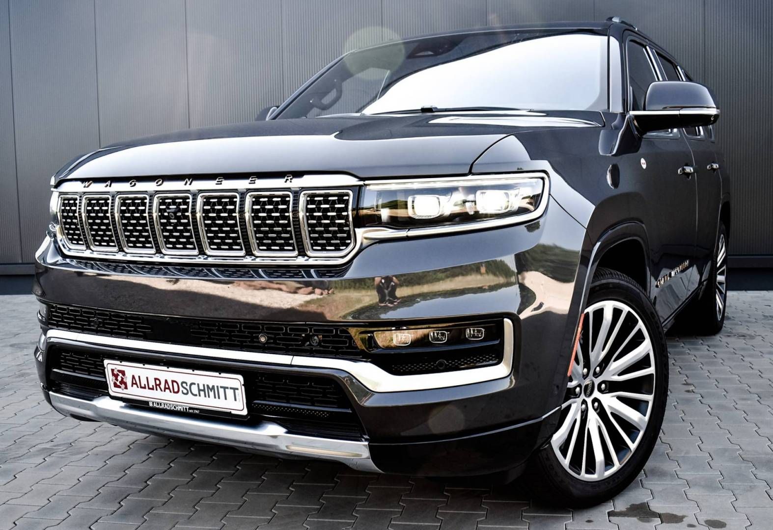 Jeep Grand Wagoneer Series III 6.4l V8 A/T 4×4